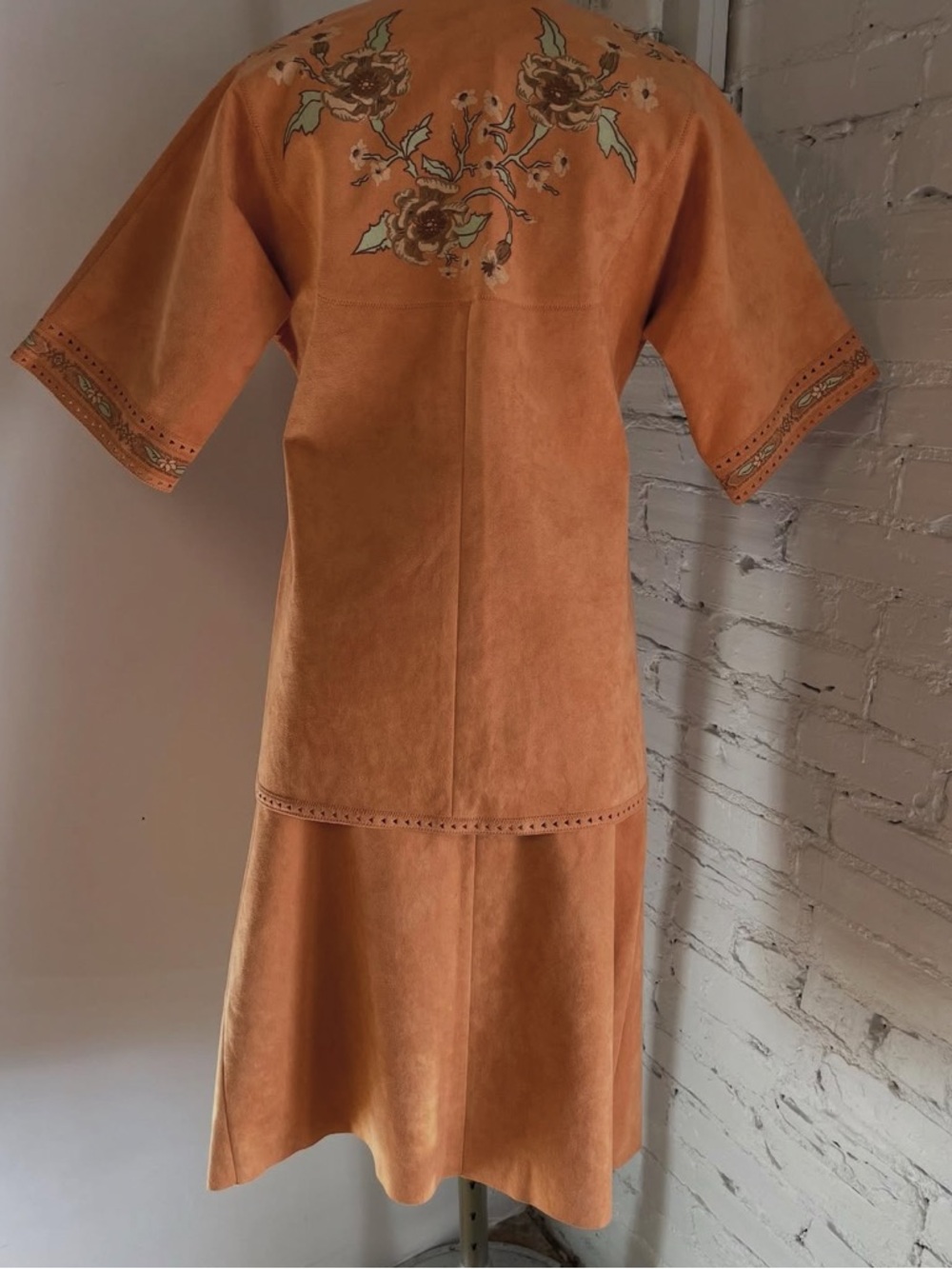 1970s Microsuede Jacket and Skirt Set - Picture 4 of 8
